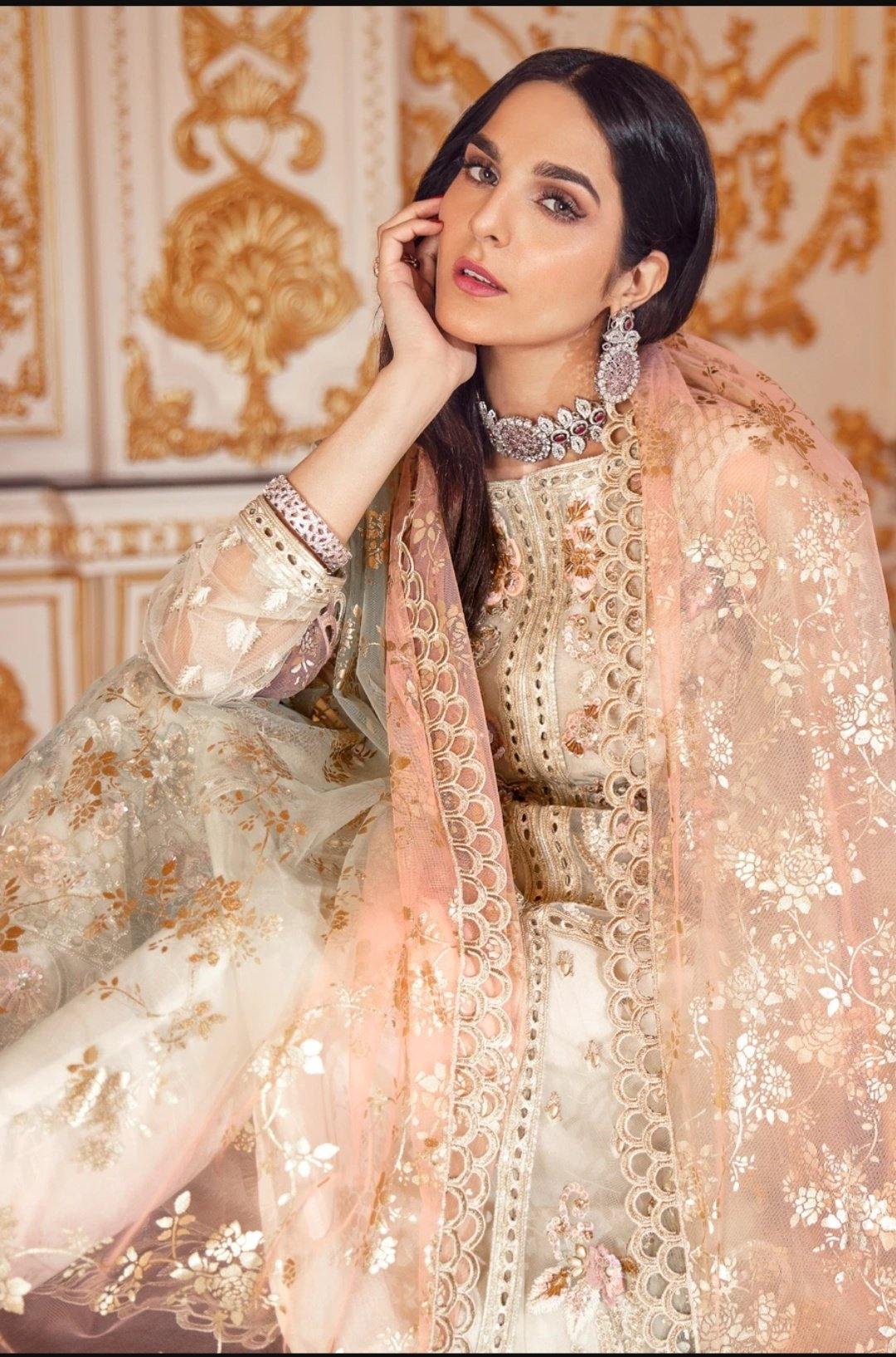 Emaan Adeel Belle Robe Chiffon/BR-01 GLAM SPELL - AWWALBOUTIQUE