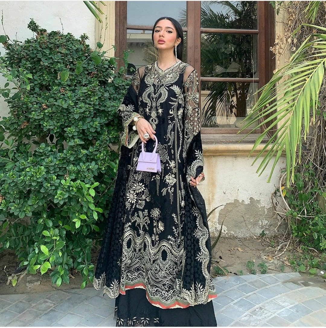 img_suffuse_by_sana_yasir_freeshia_wedding_edition_awwal_boutique