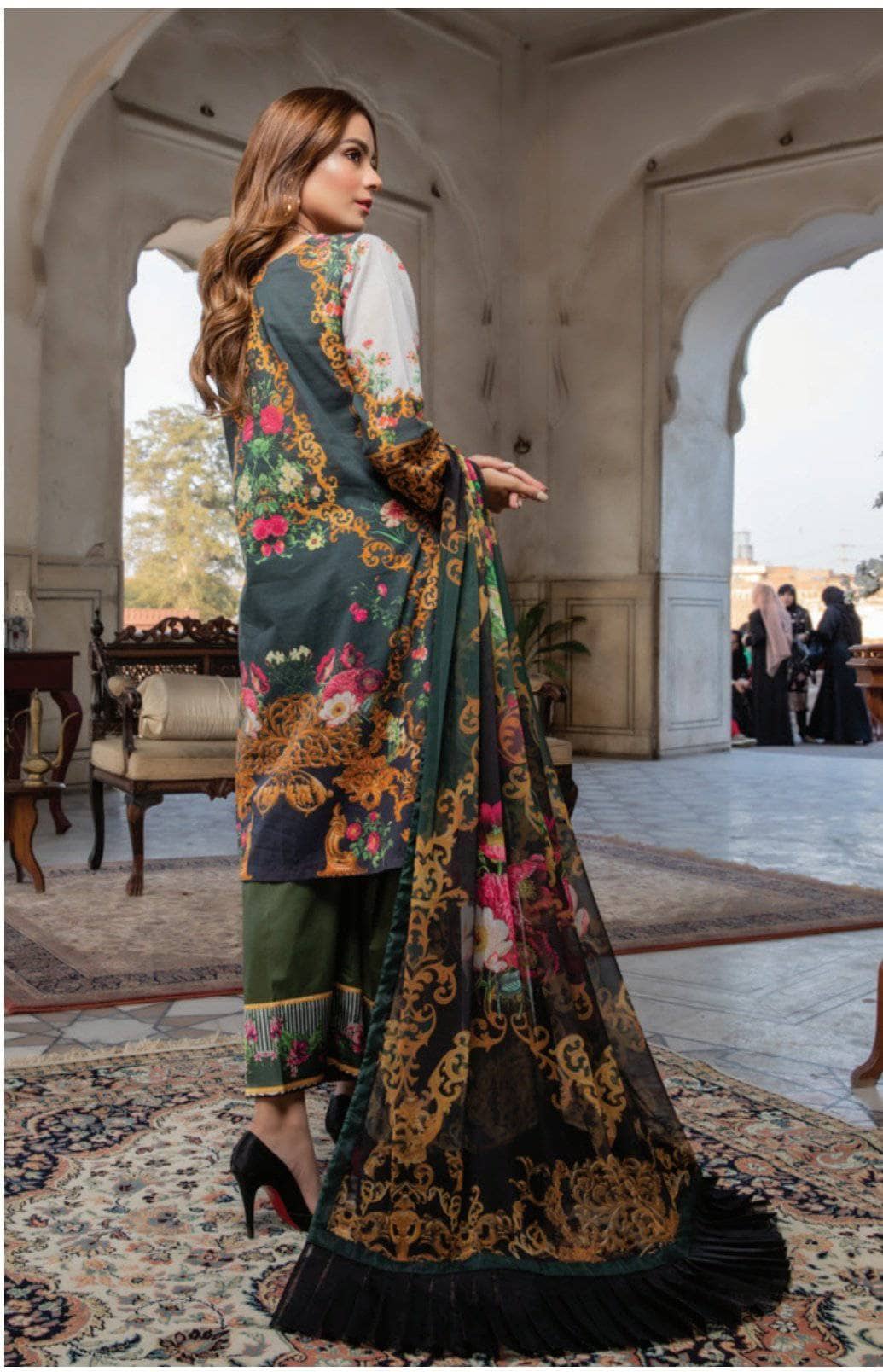 img_azure_luxury_lawn_collection_awwal_boutique