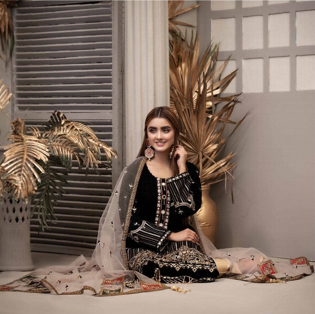 img_tawakkal_semi_stitched_velvet_collection_awwal_boutique