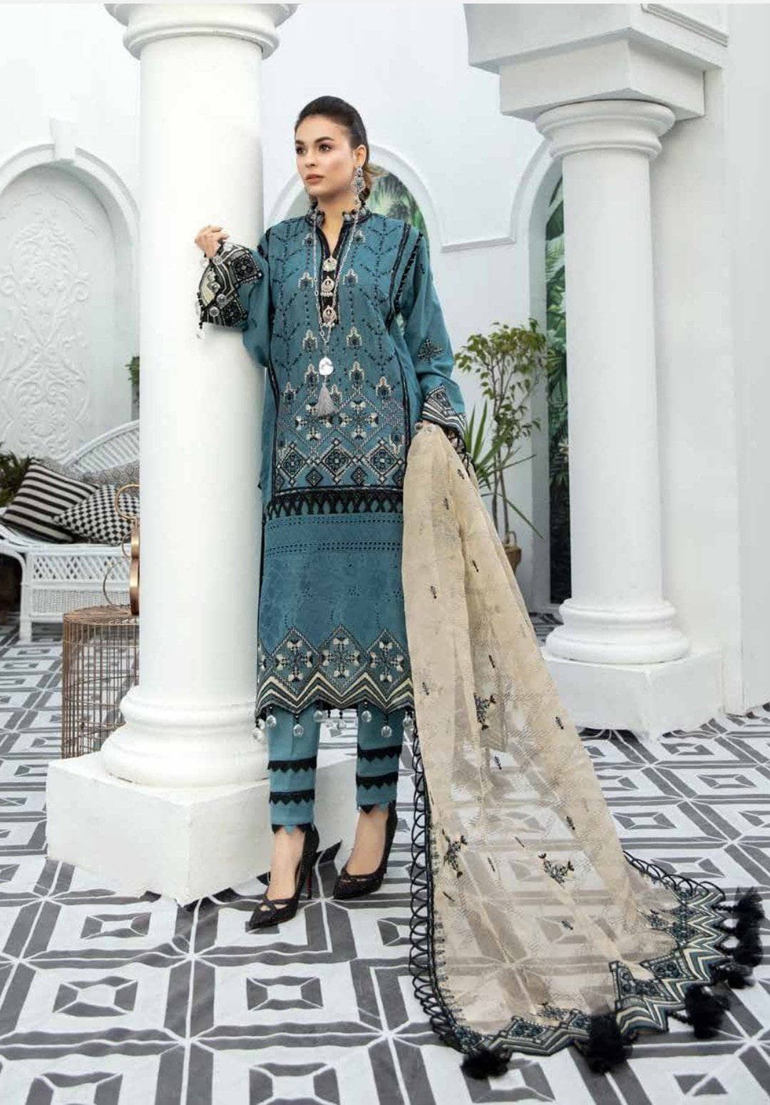 img_adans_libas_schiffli_lawn_awwal_boutique