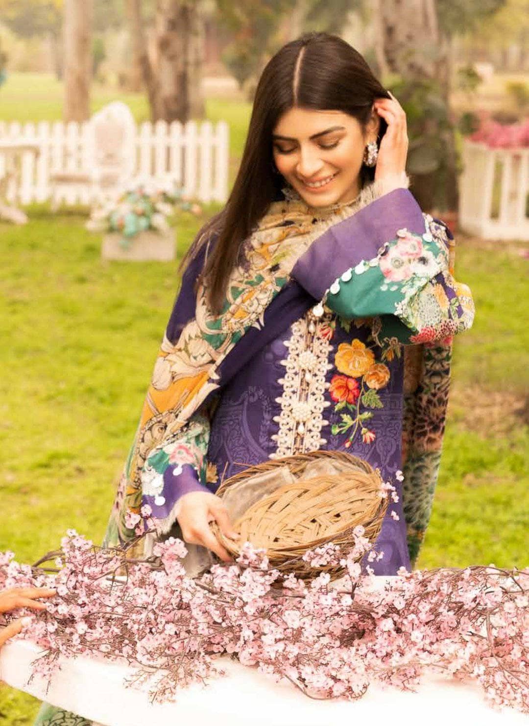 img_adans_libas_summer_attire_lawn_2021_awwal_boutique