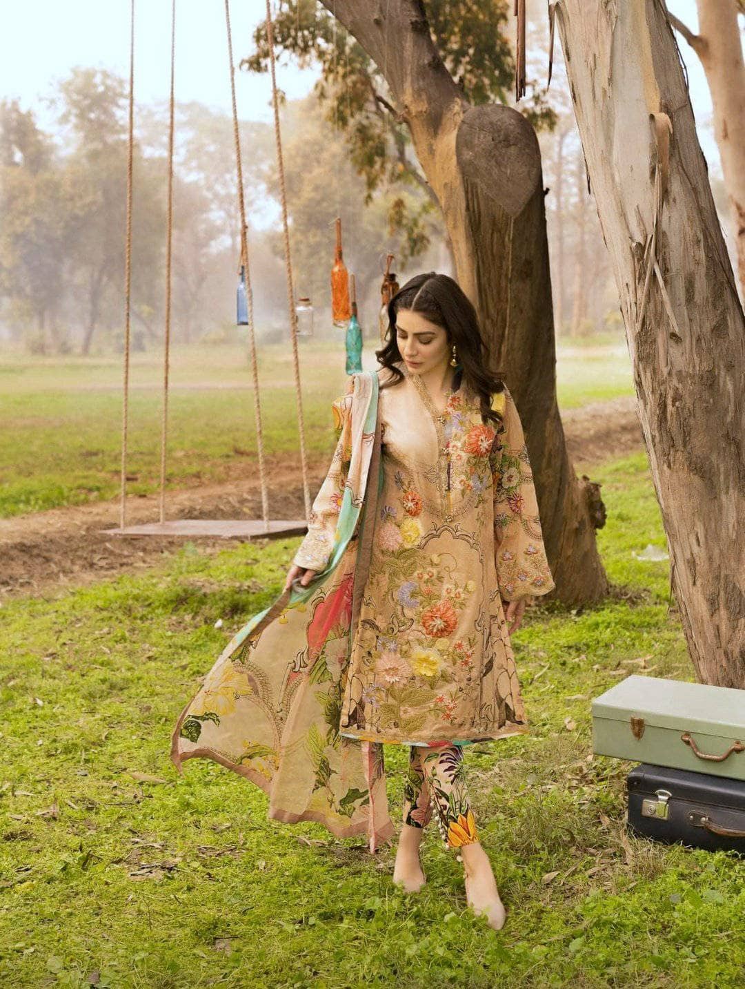 img_adans_libas_summer_attire_lawn_2021_awwal_boutique