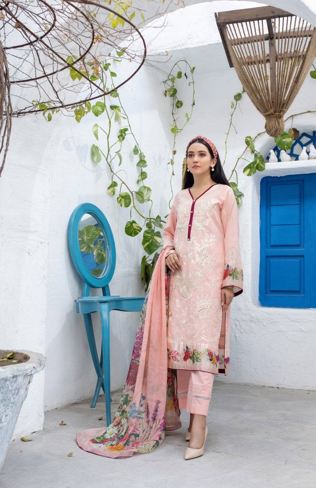img_kalyan_chikankari_lawn_2021_awwal_boutique
