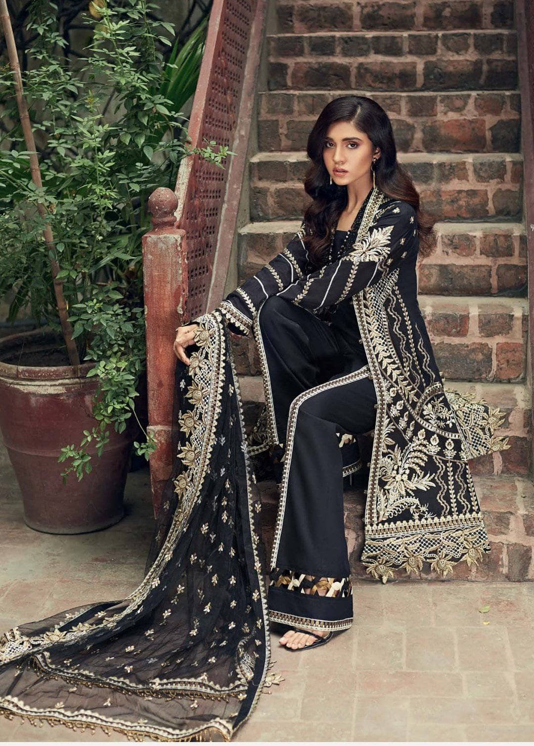 img_rungeela_dhagaa_luxury_lawn_awwal_boutique