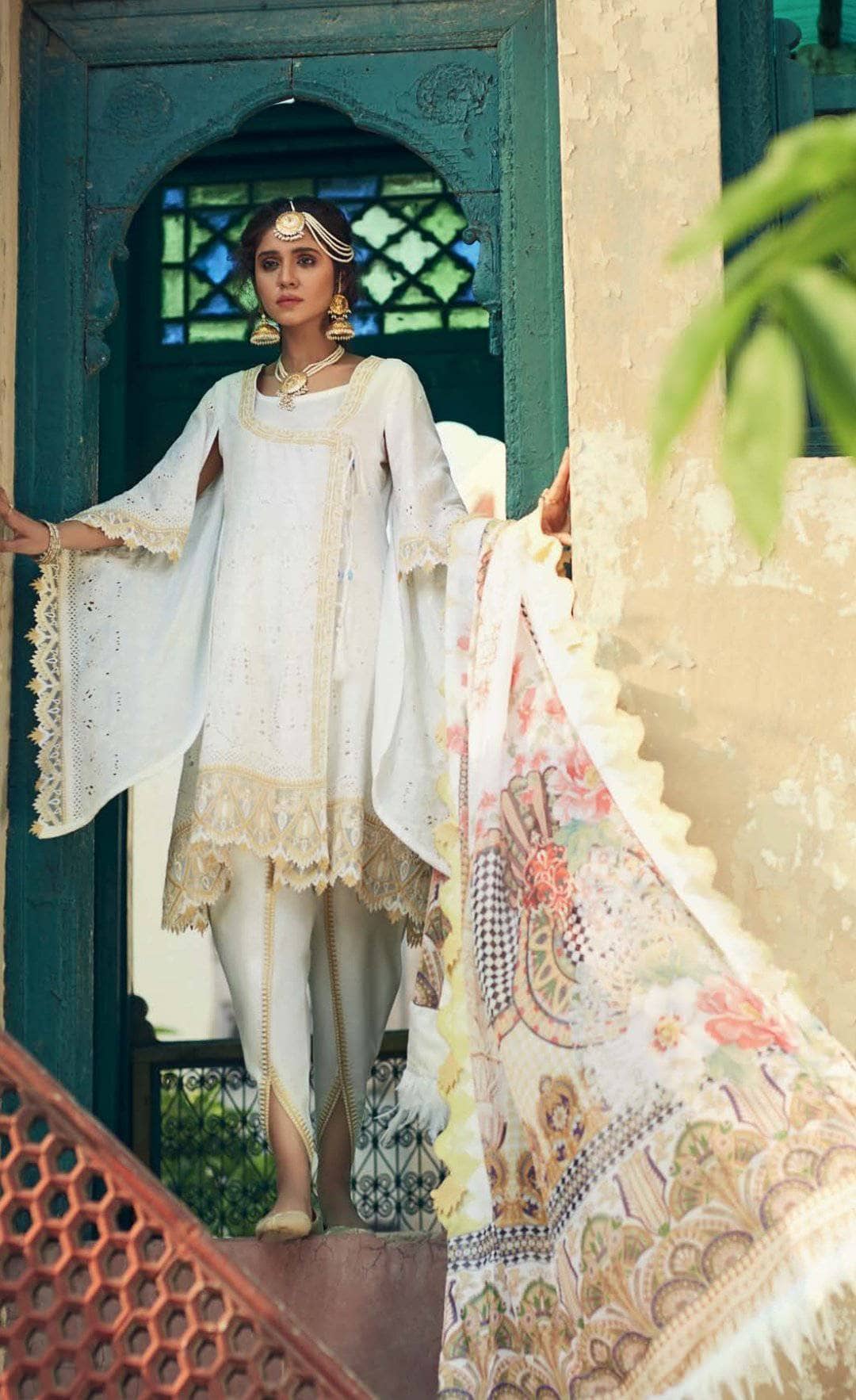 img_rungeela_dhagaa_luxury_lawn_awwal_boutique