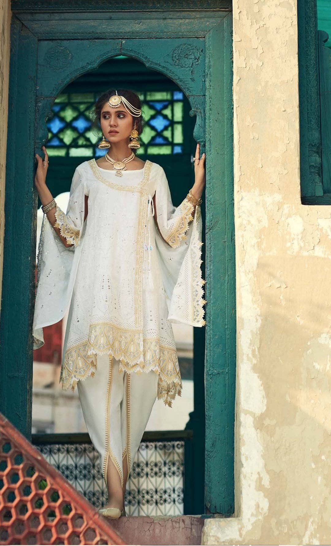 img_rungeela_dhagaa_luxury_lawn_awwal_boutique