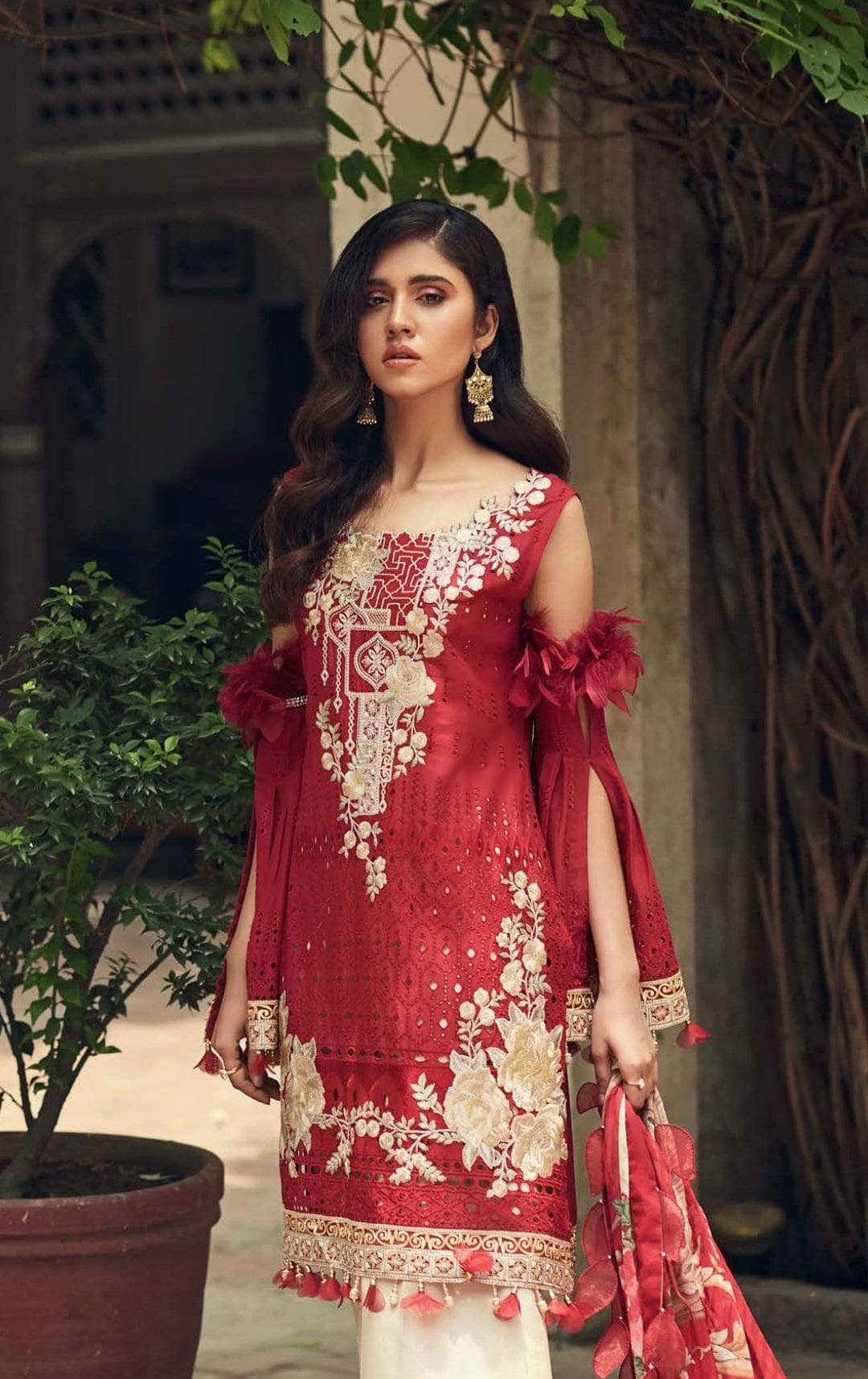 img_rungeela_dhagaa_luxury_lawn_awwal_boutique