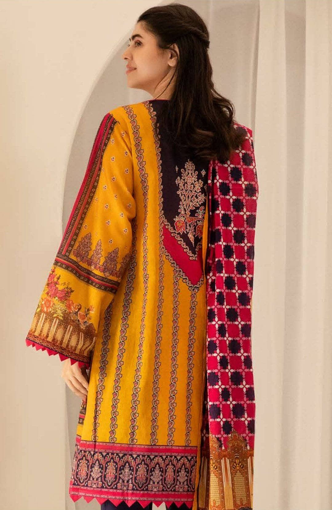 img_zellbury_lawn_2021_awwal_boutique