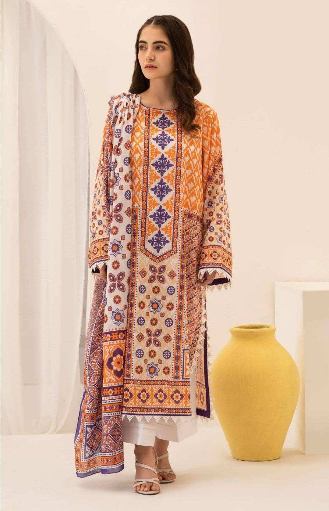 img_zellbury_lawn_2021_awwal_boutique