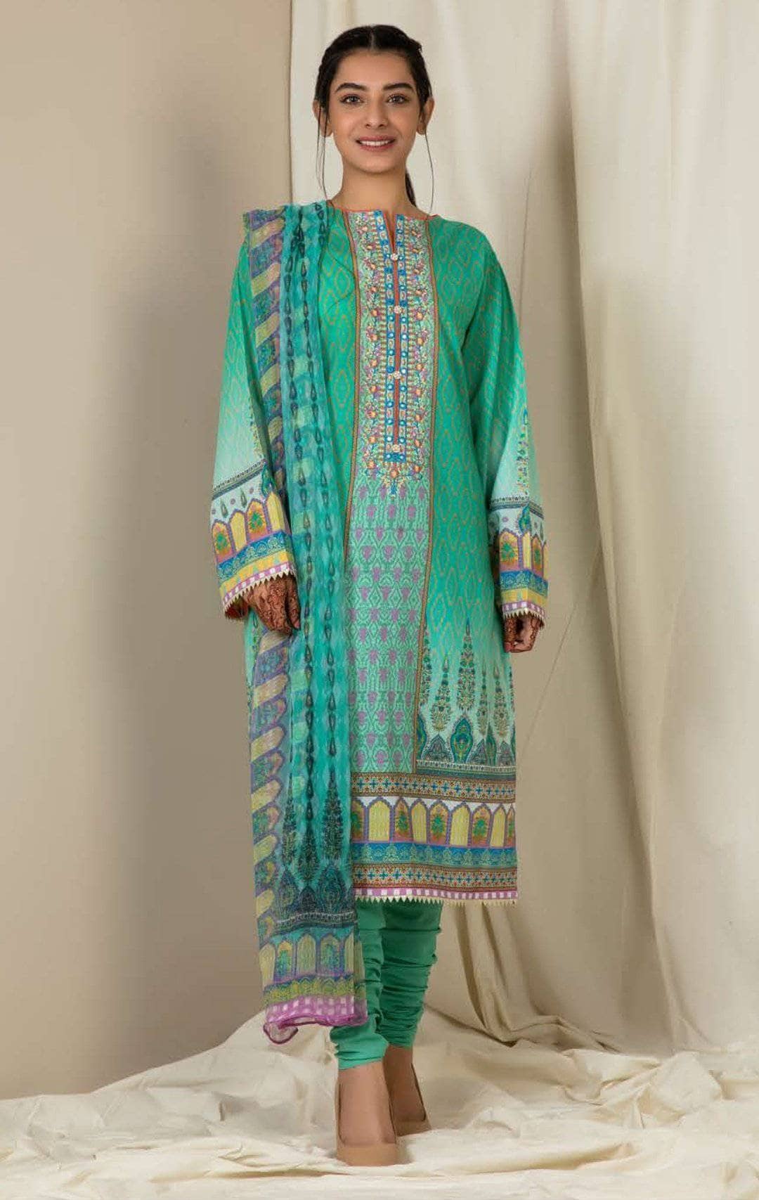 img_zellbury_lawn_2021_awwal_boutique