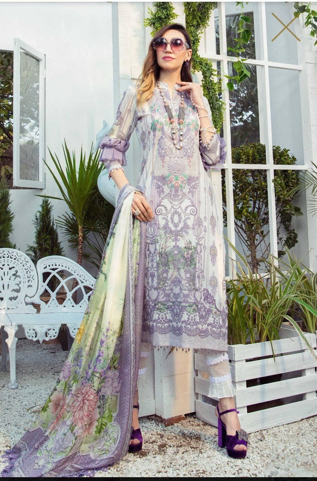 img_maria_b_m_prints_lawn_2021_awwal_boutique