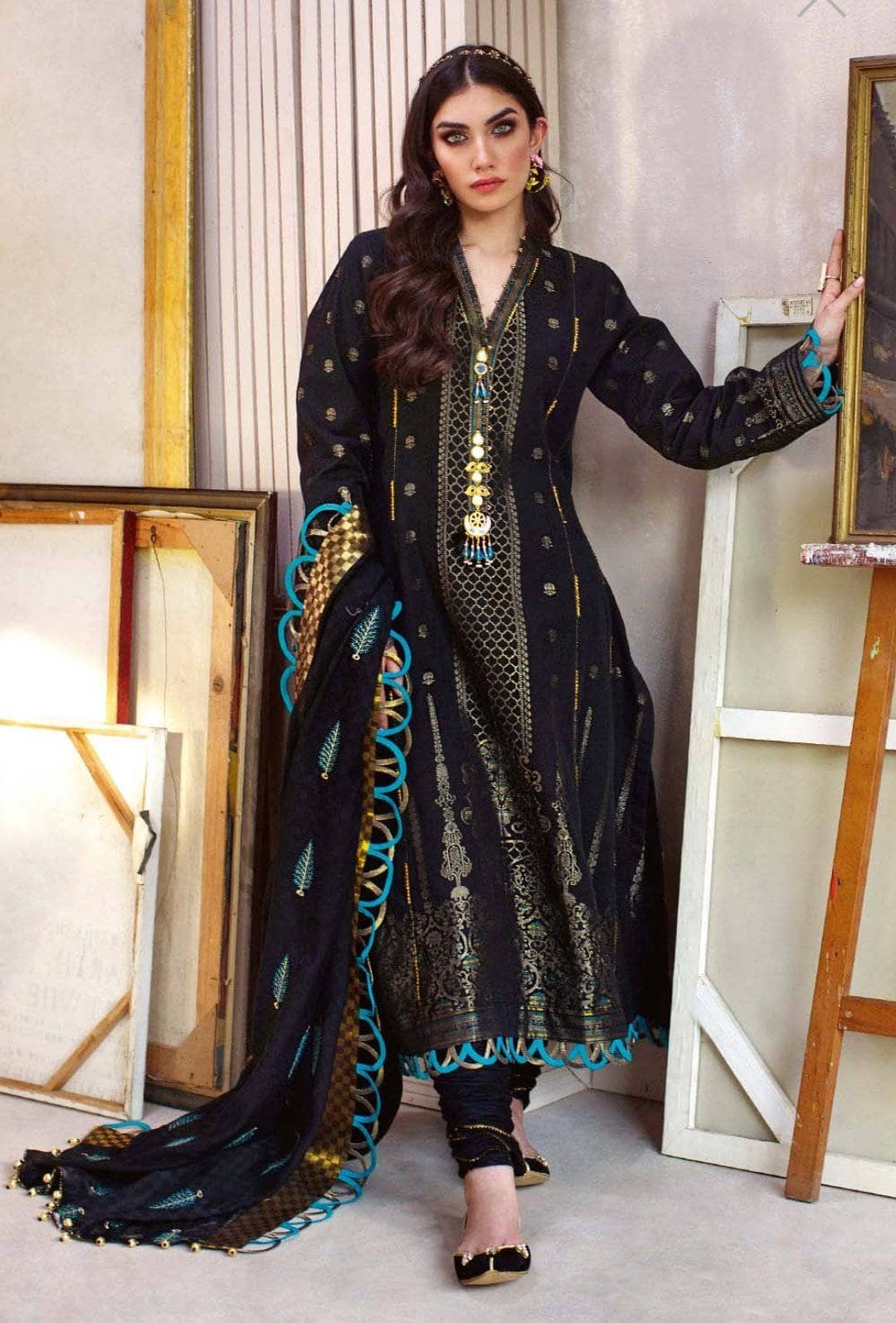 img_gul_ahmed_luxury_collection_2021_awwal_boutique