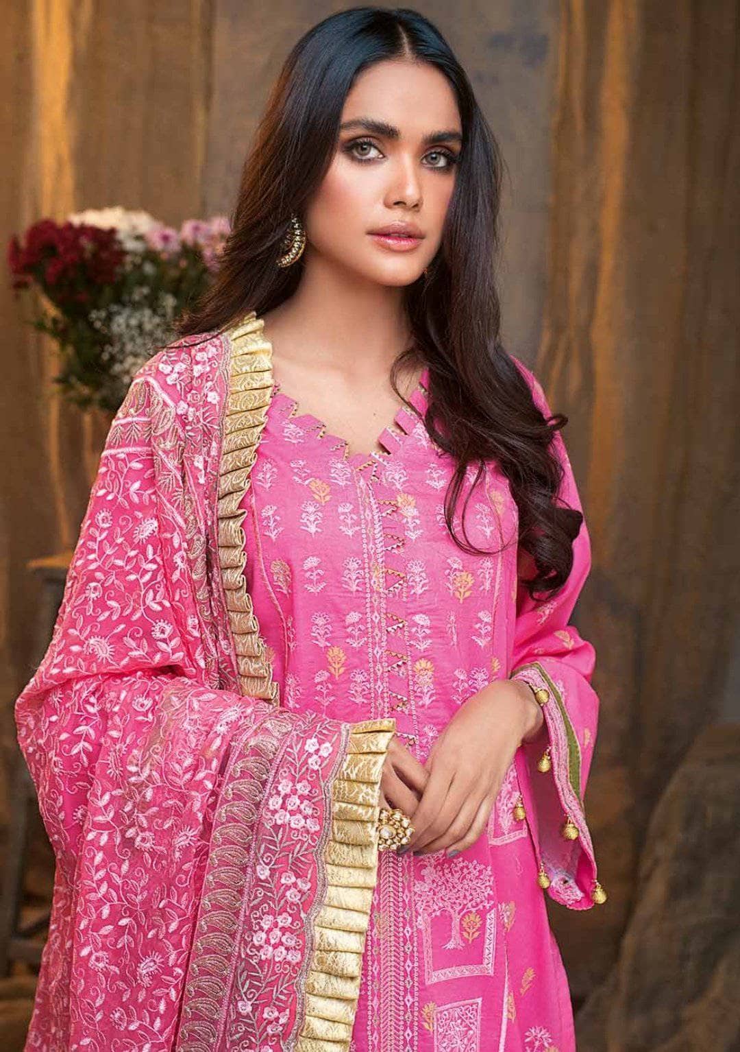 img_gul_ahmed_luxury_collection_2021_awwal_boutique