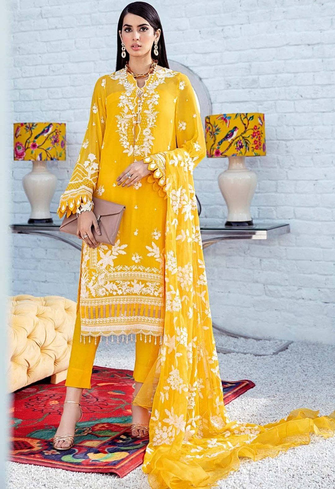 img_gul_ahmed_luxury_collection_2021_awwal_boutique