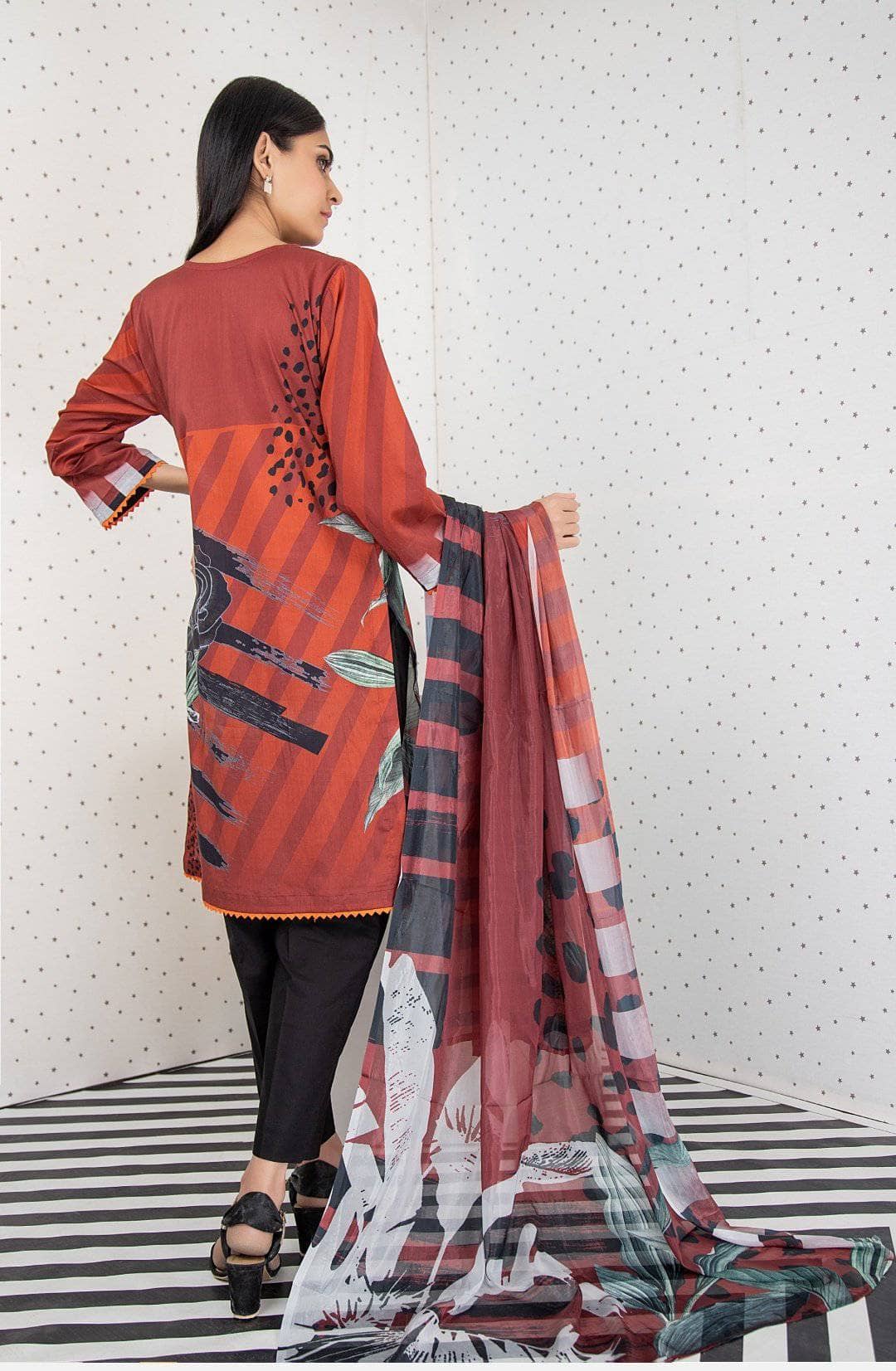 img_orchid_lawn_with_silk_dupatta_awwal_boutique