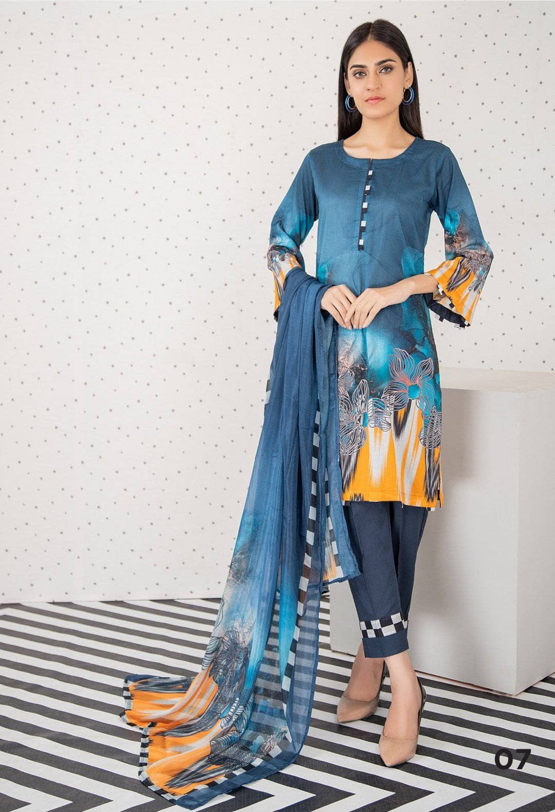 img_orchid_lawn_with_silk_dupatta_awwal_boutique