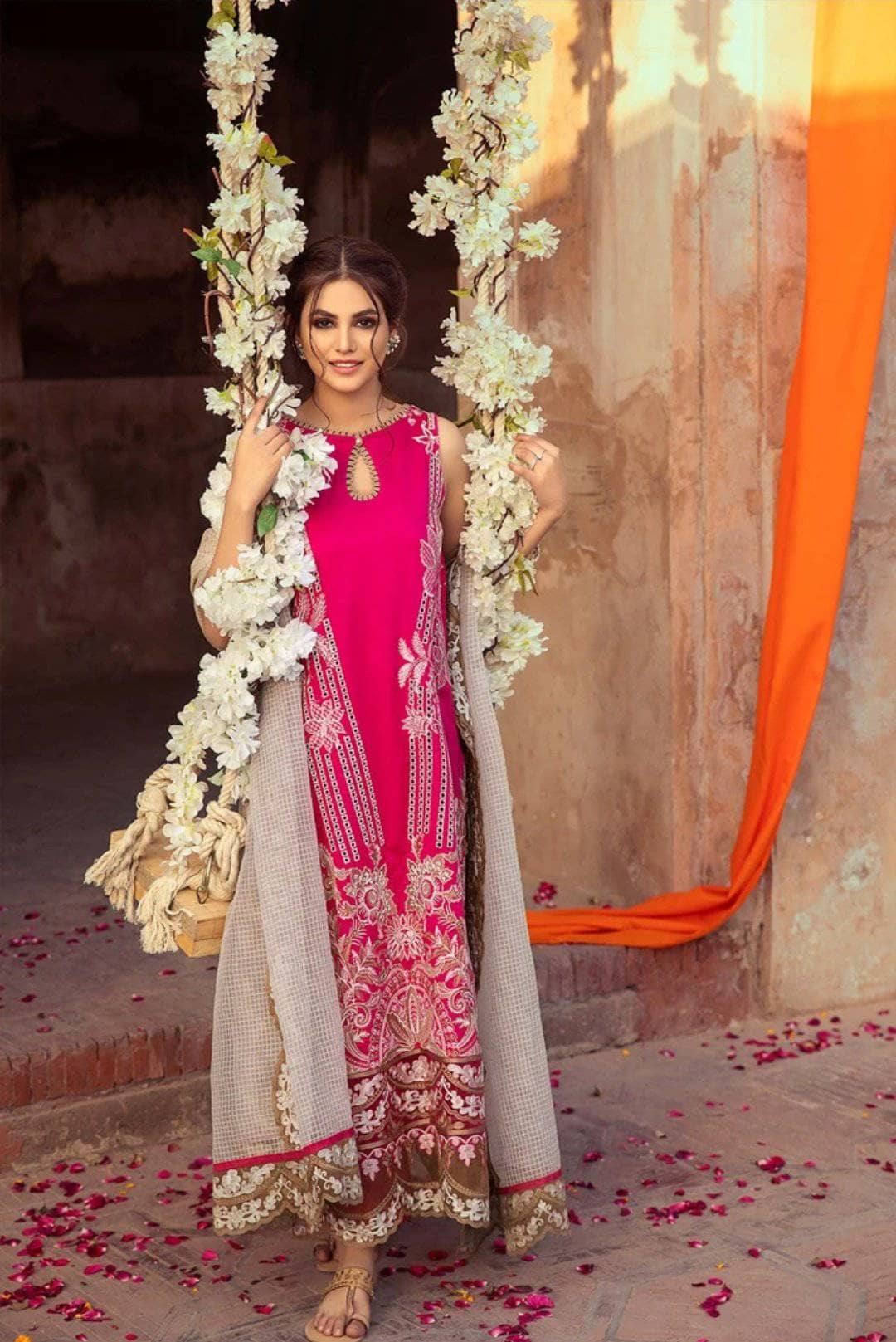 img_charizma_signature_lawn_2021_awwal_boutique