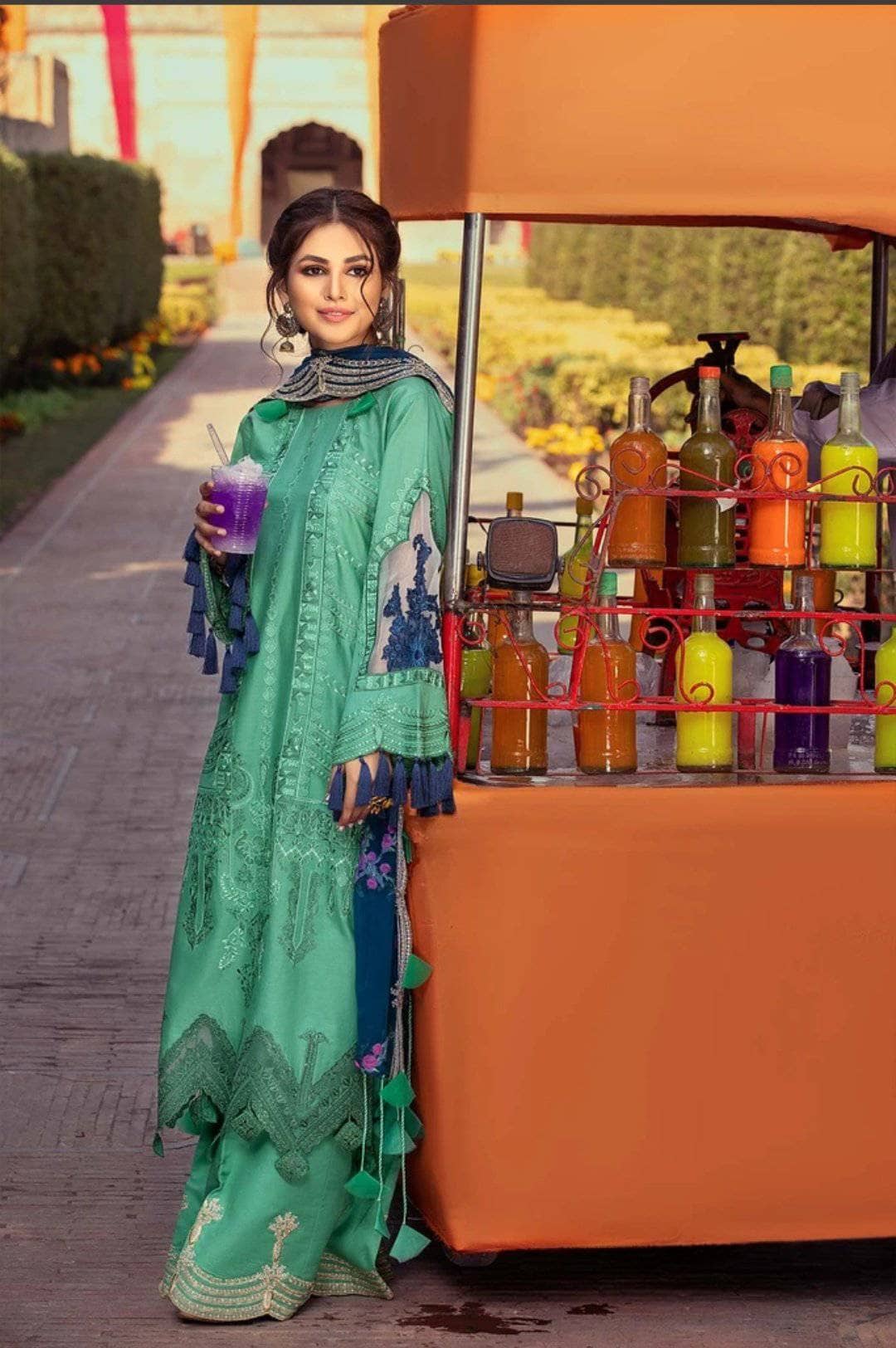 img_charizma_signature_lawn_2021_awwal_boutique