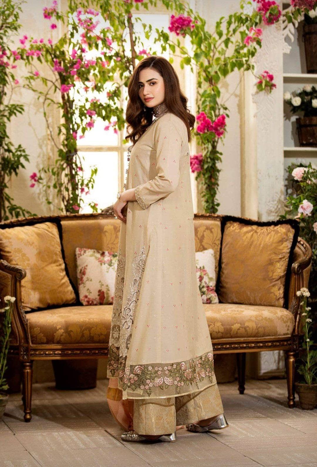 img_manara_lawn_2021_awwal_boutique