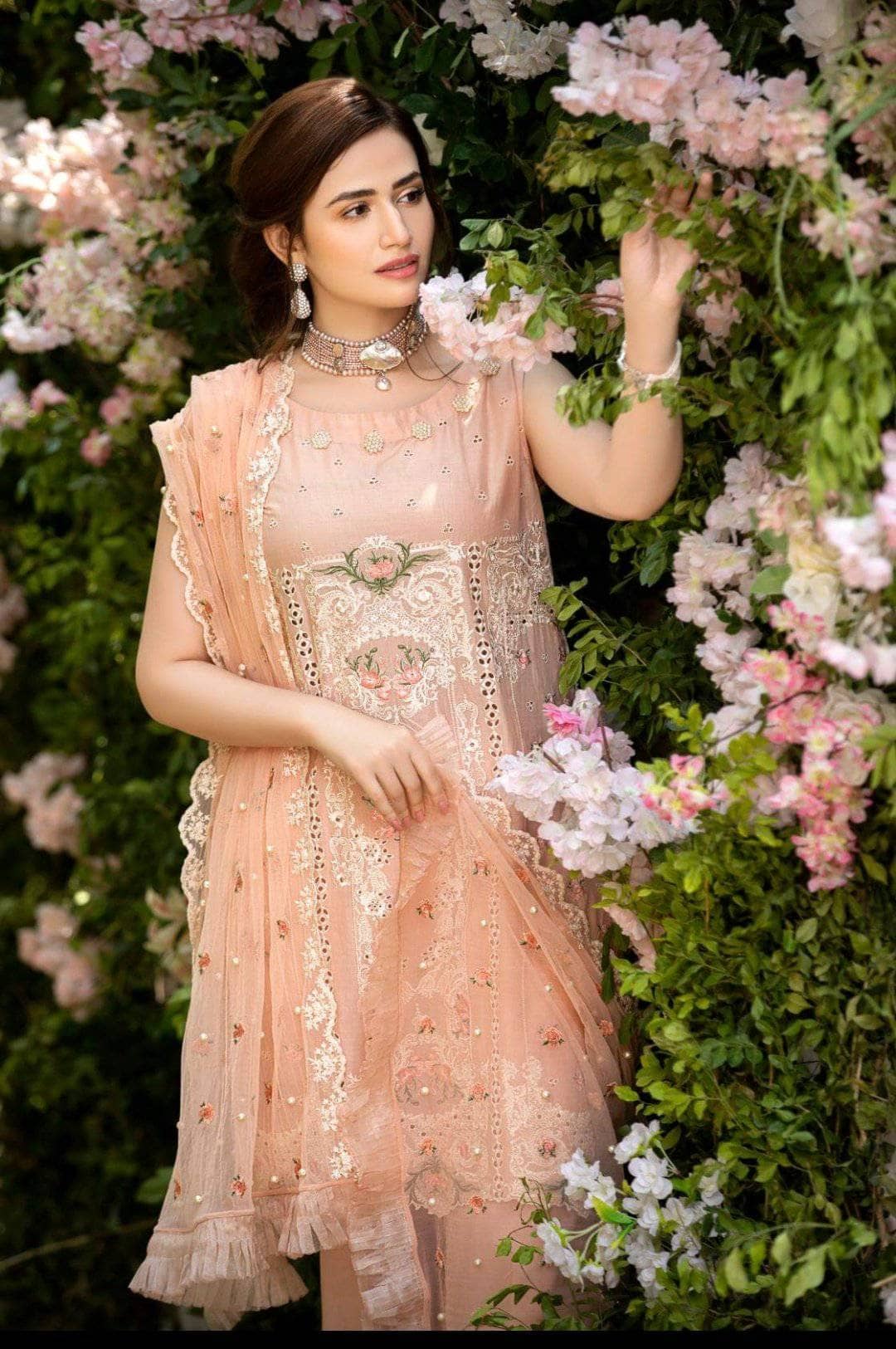 img_manara_lawn_2021_awwal_boutique