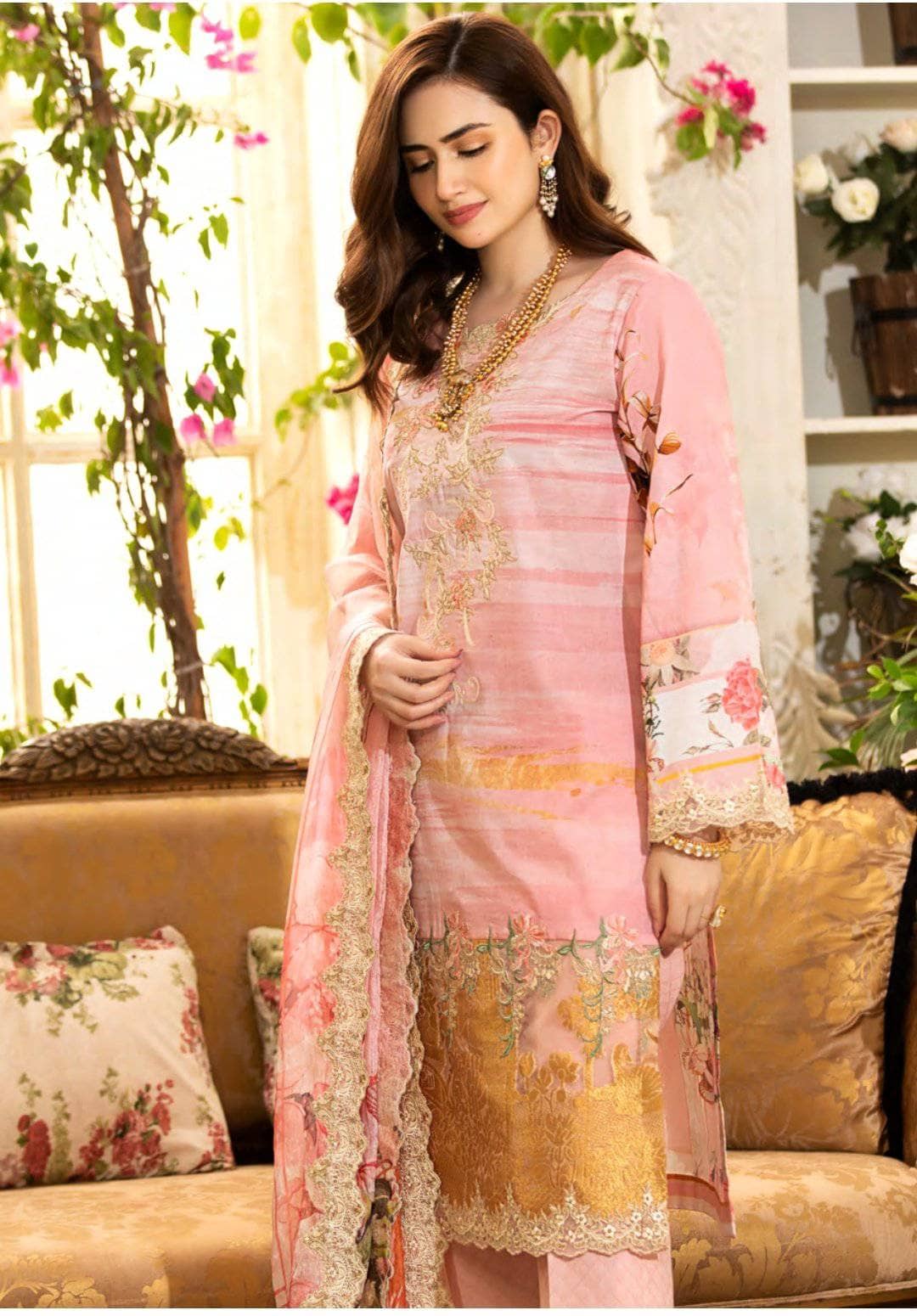 img_manara_lawn_2021_awwal_boutique