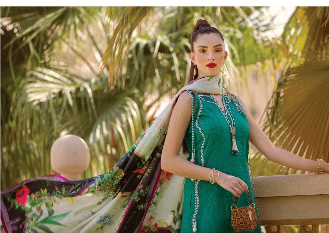 img_farah_talib_aziz_lawn_2021_awwal_boutique