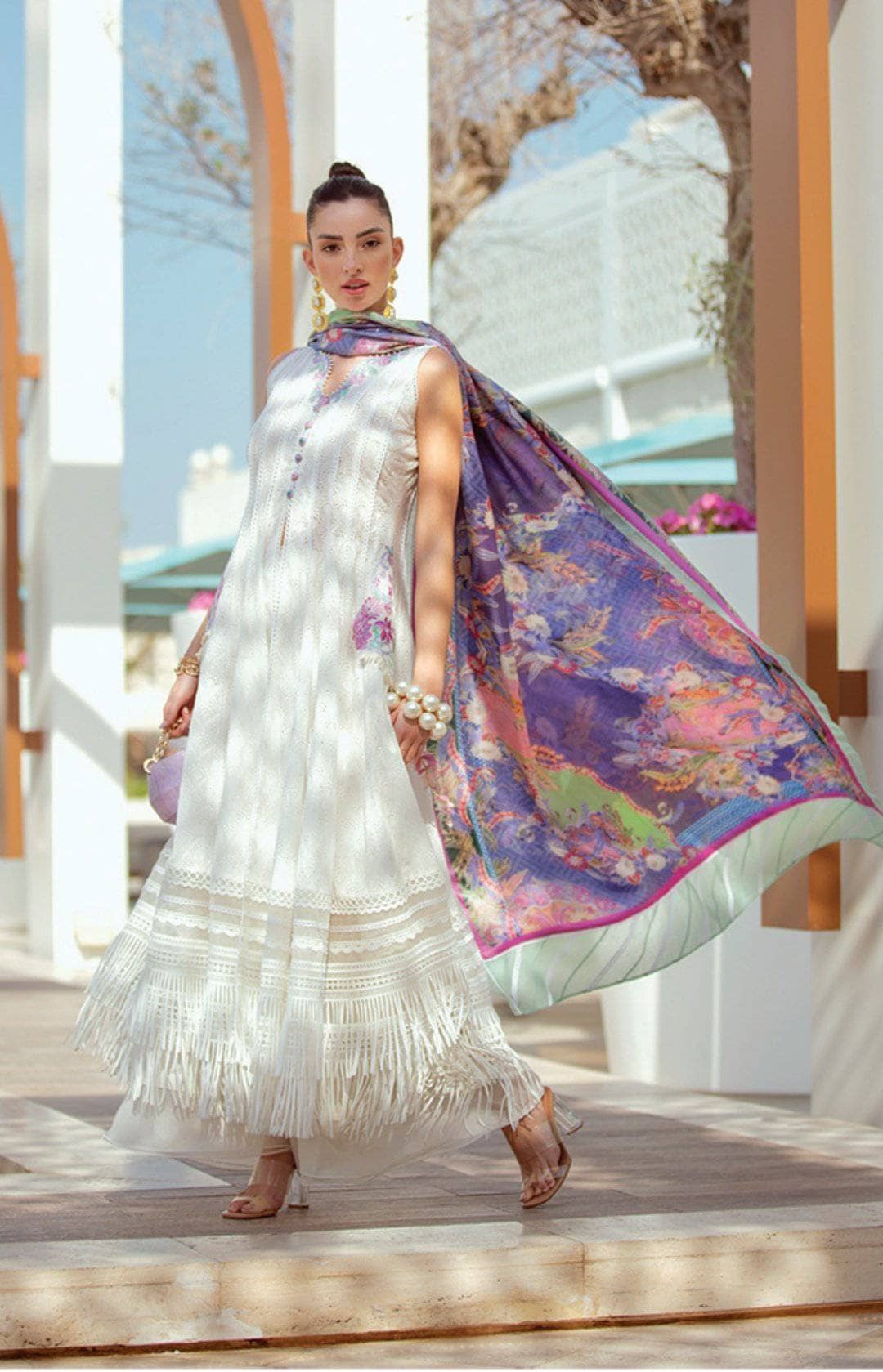 img_farah_talib_aziz_lawn_2021_awwal_boutique