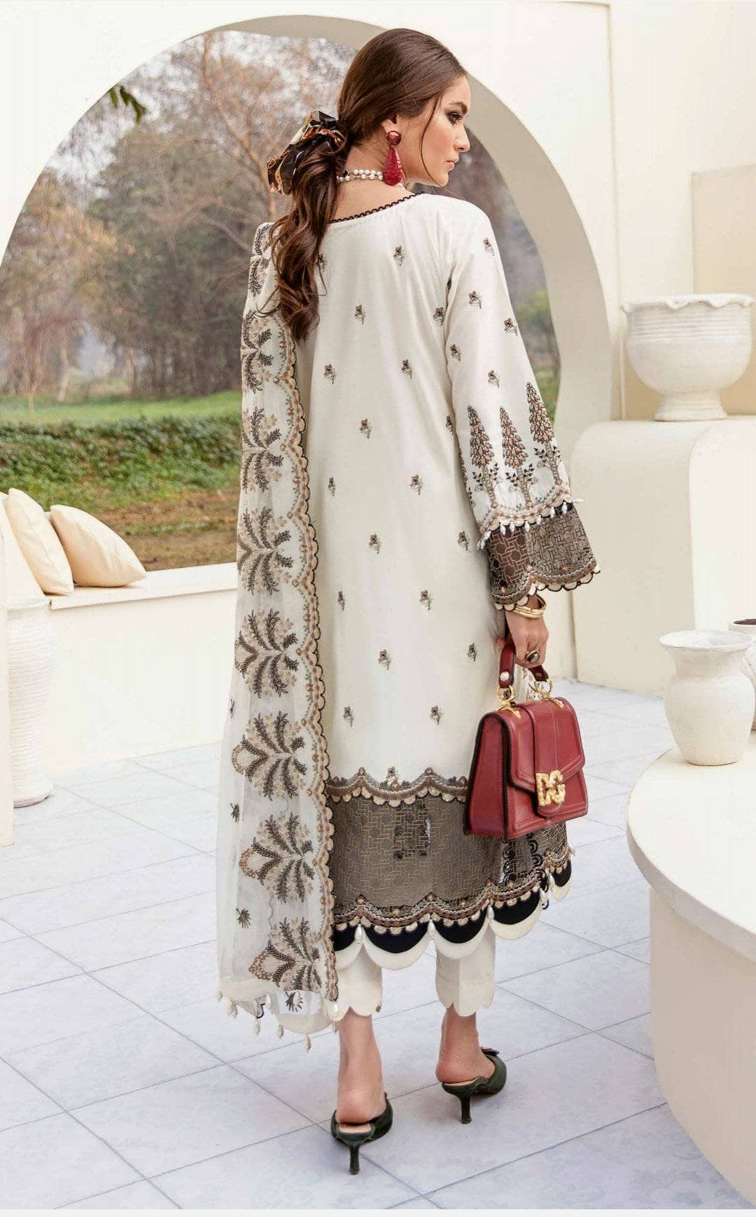 img_afrozeh_summer_sonnet_lawn_2021_awwal_boutique