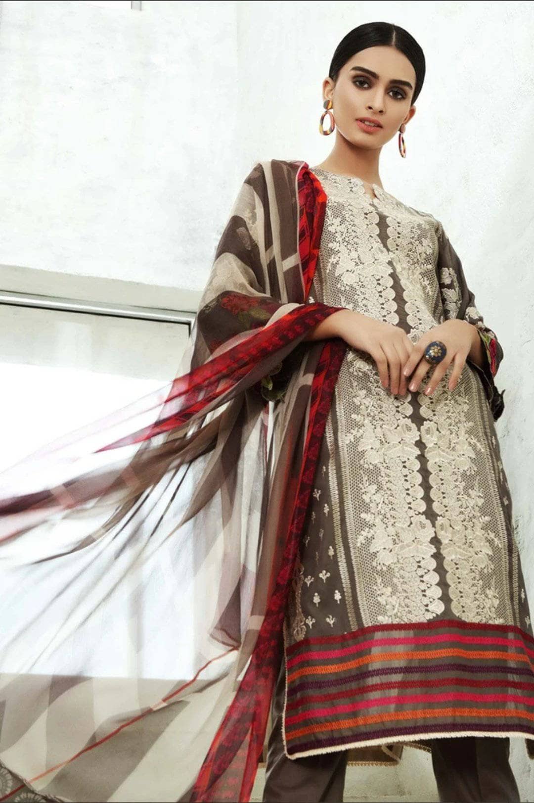 img_charizma_swiss_miss_swiss_voil_awwal_boutiqie