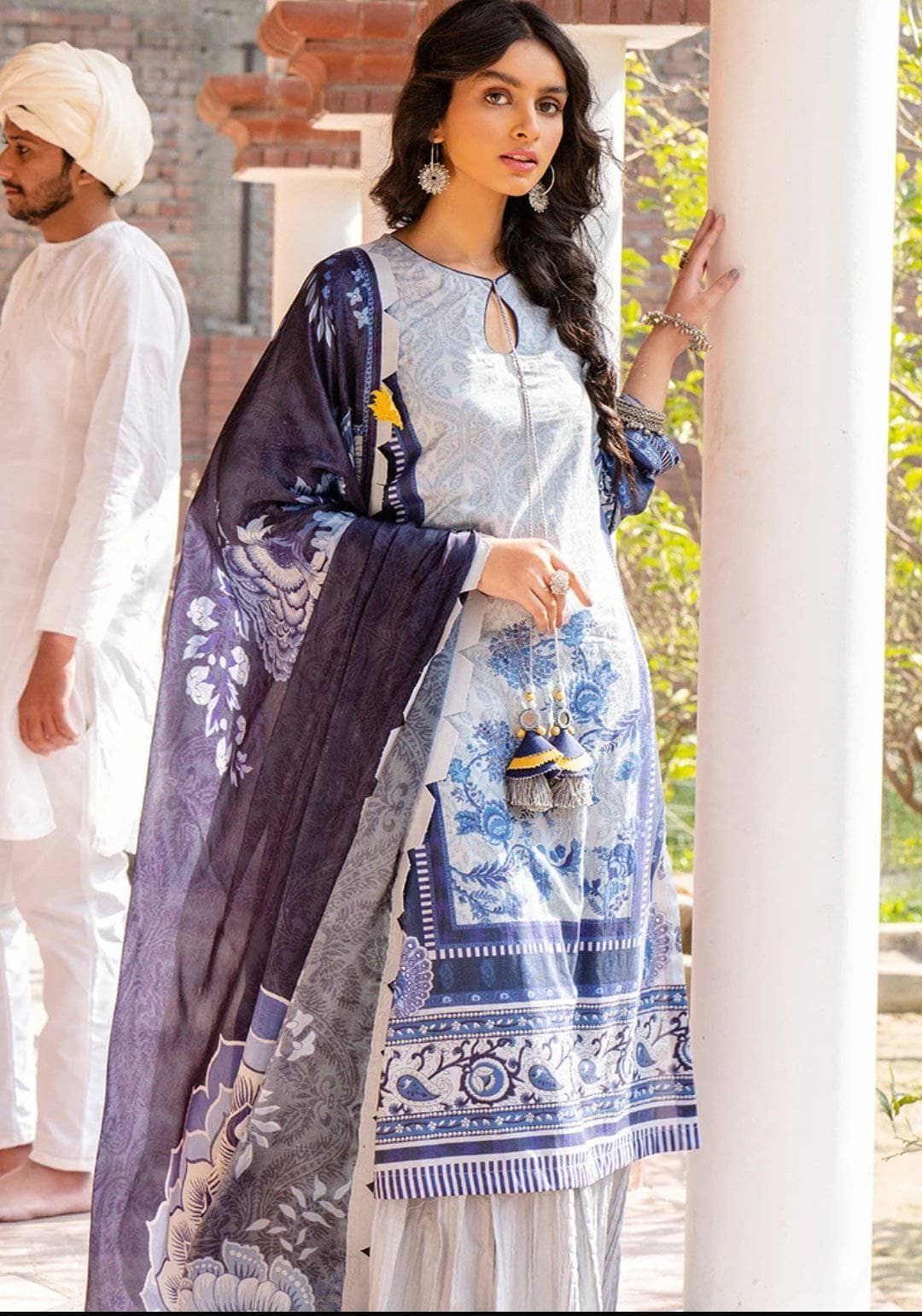 img_cross_stitch_lawn_2021_awwal_boutique