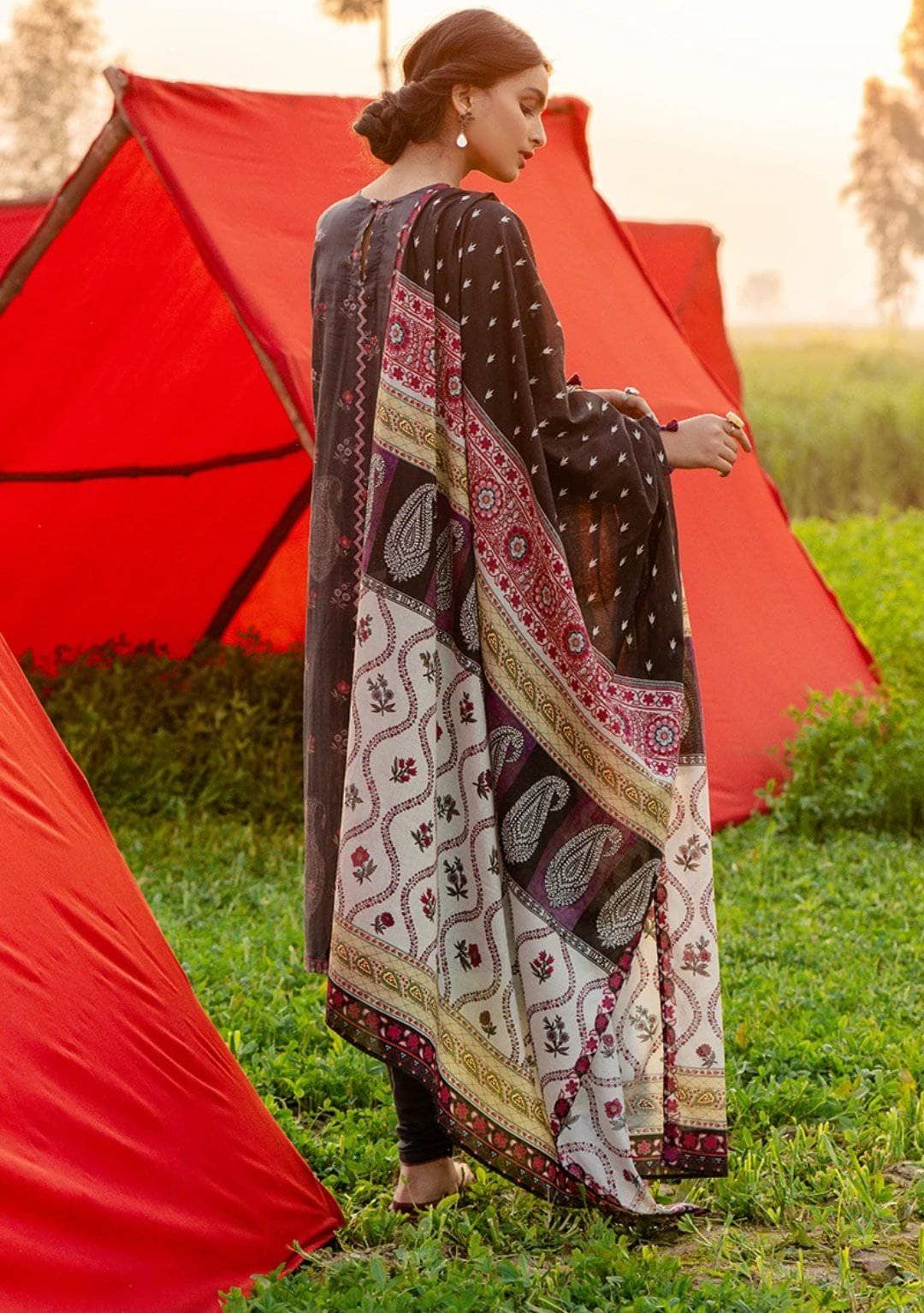 img_cross_stitch_lawn_2021_awwal_boutique