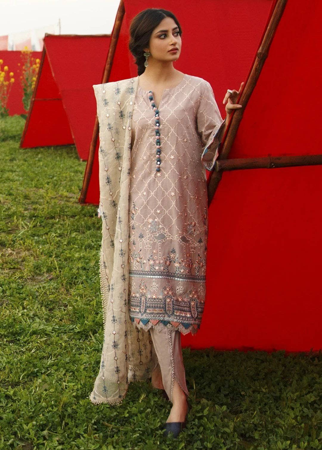 img_cross_stitch_lawn_2021_awwal_boutique