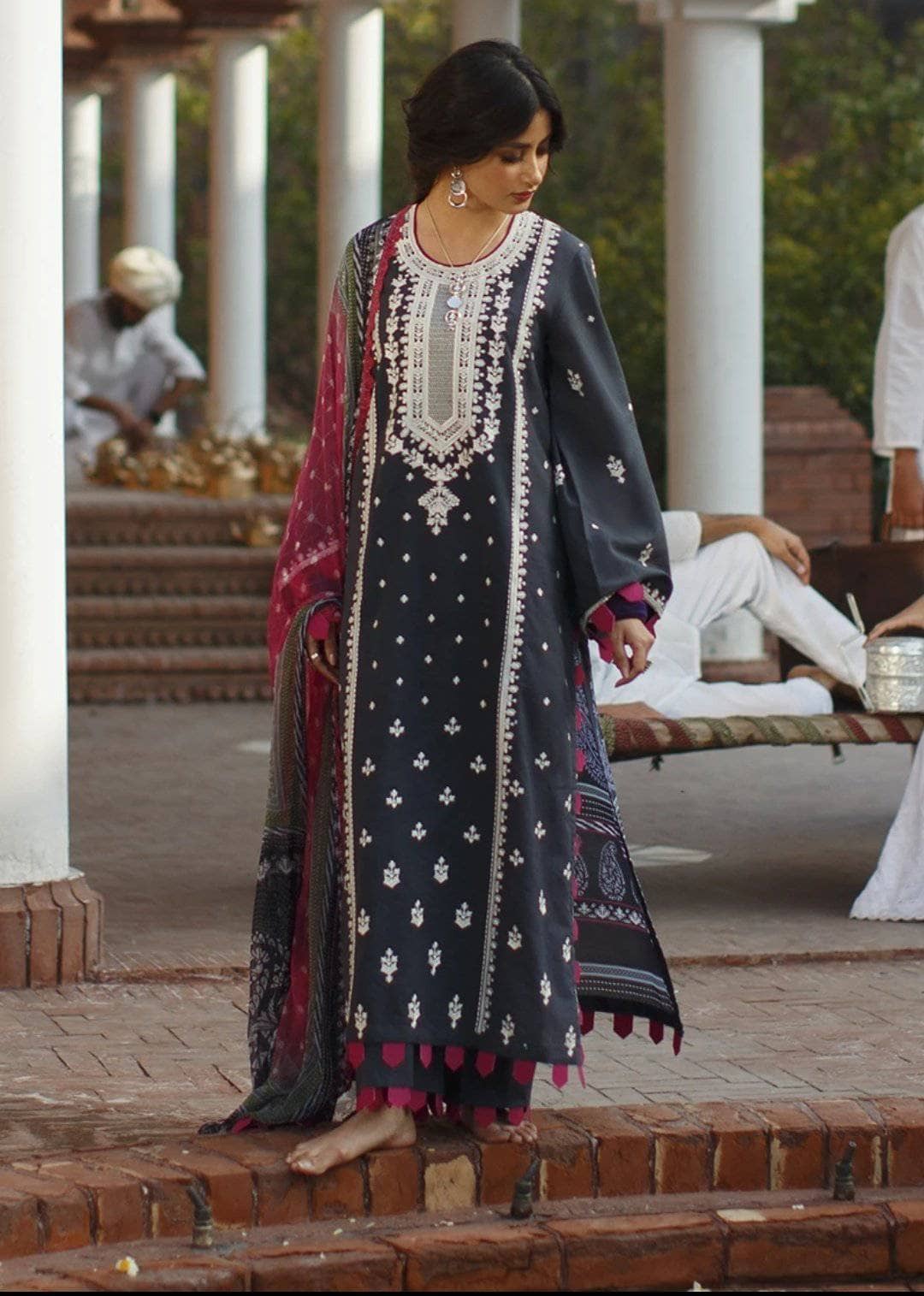 img_cross_stitch_lawn_2021_awwal_boutique