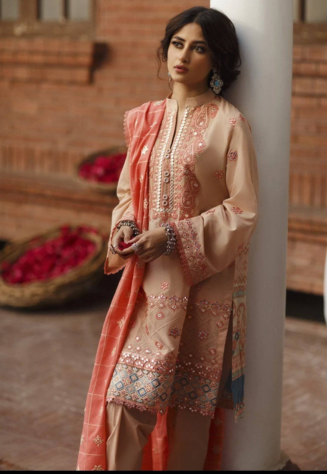 img_cross_stitch_lawn_2021_awwal_boutique