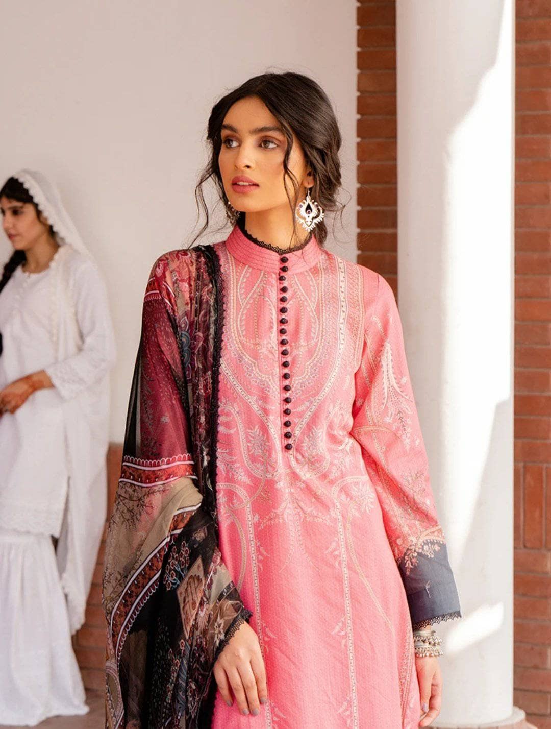 img_cross_stitch_lawn_2021_awwal_boutique