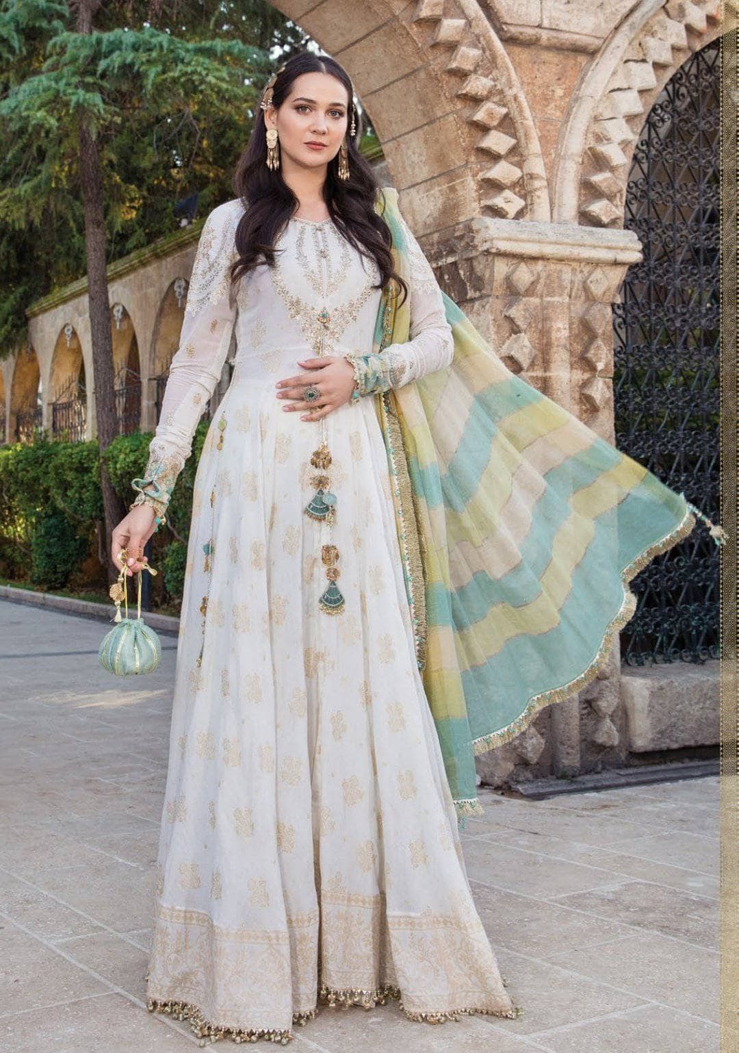 img_maria_b_lawn_2021_awwal_boutique