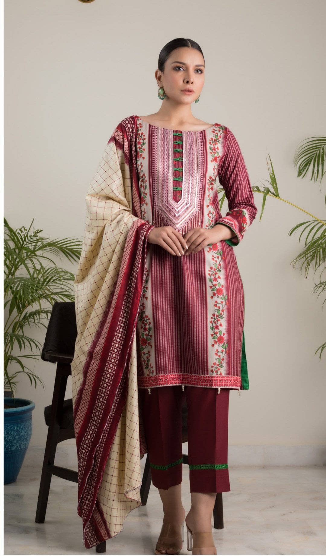 img_sahil_embroidered_lawn_2021_awwal_boutique