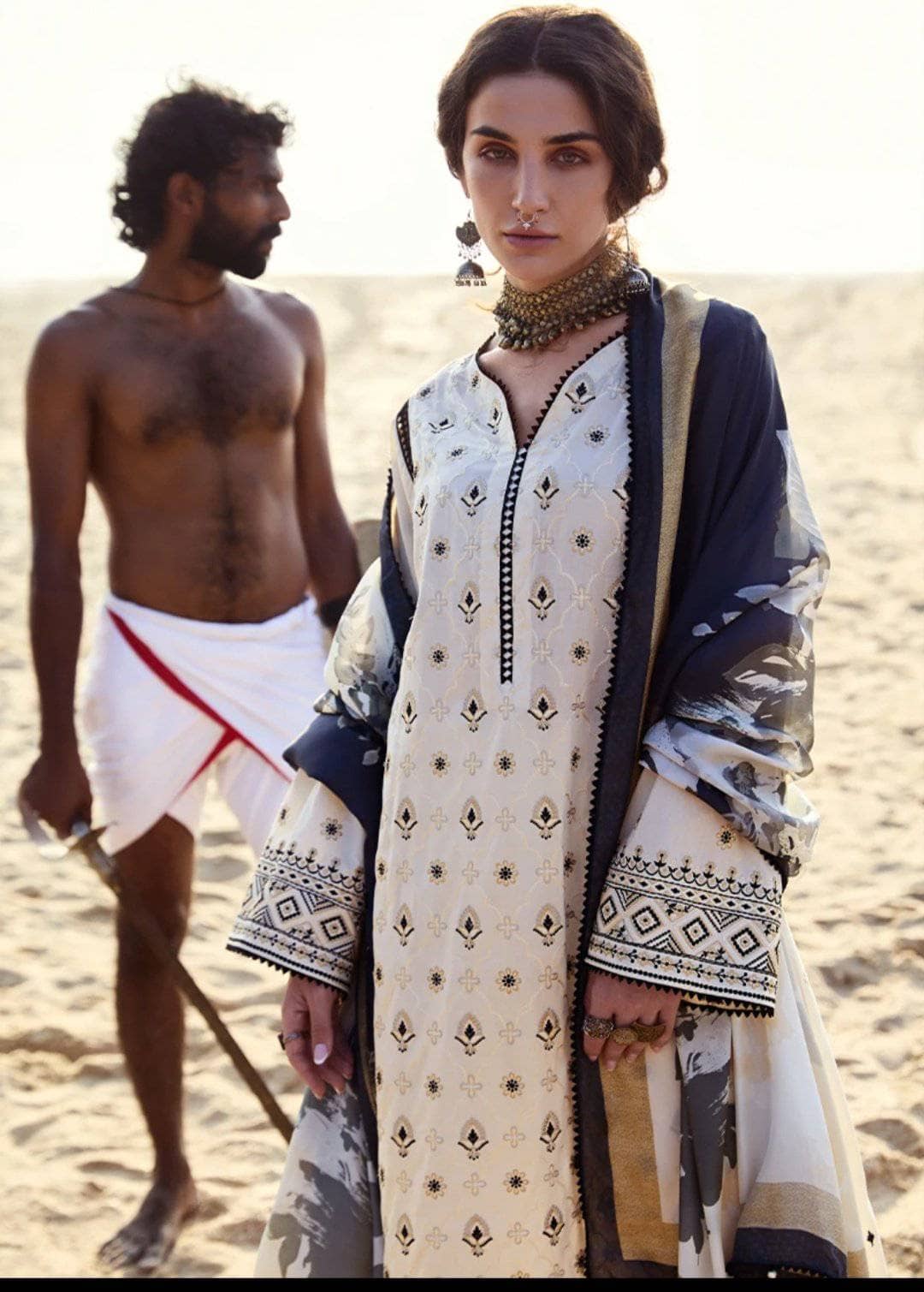 img_image_lawnkari_lawn_2021_awwal_boitique