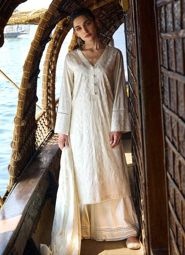 img_image_lawnkari_lawn_2021_awwal_boitique