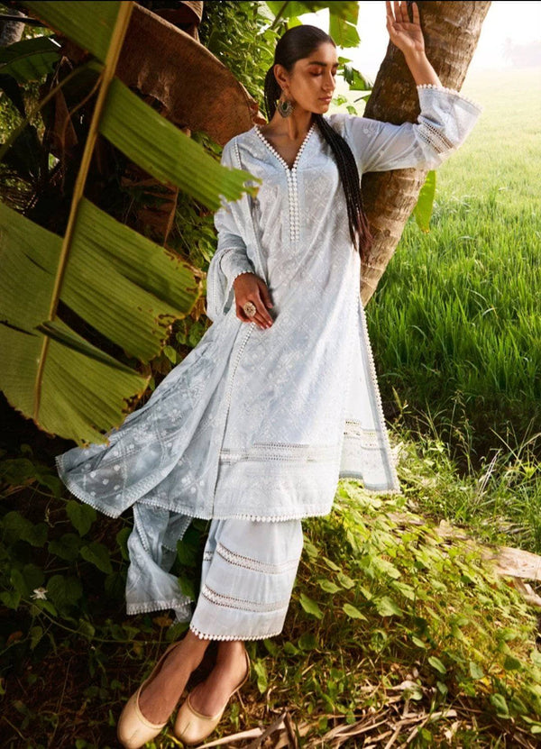 img_image_lawnkari_lawn_2021_awwal_boitique