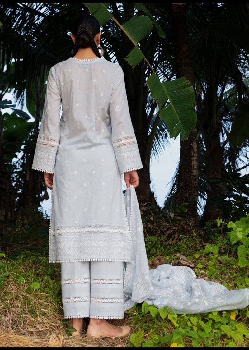 img_image_lawnkari_lawn_2021_awwal_boitique