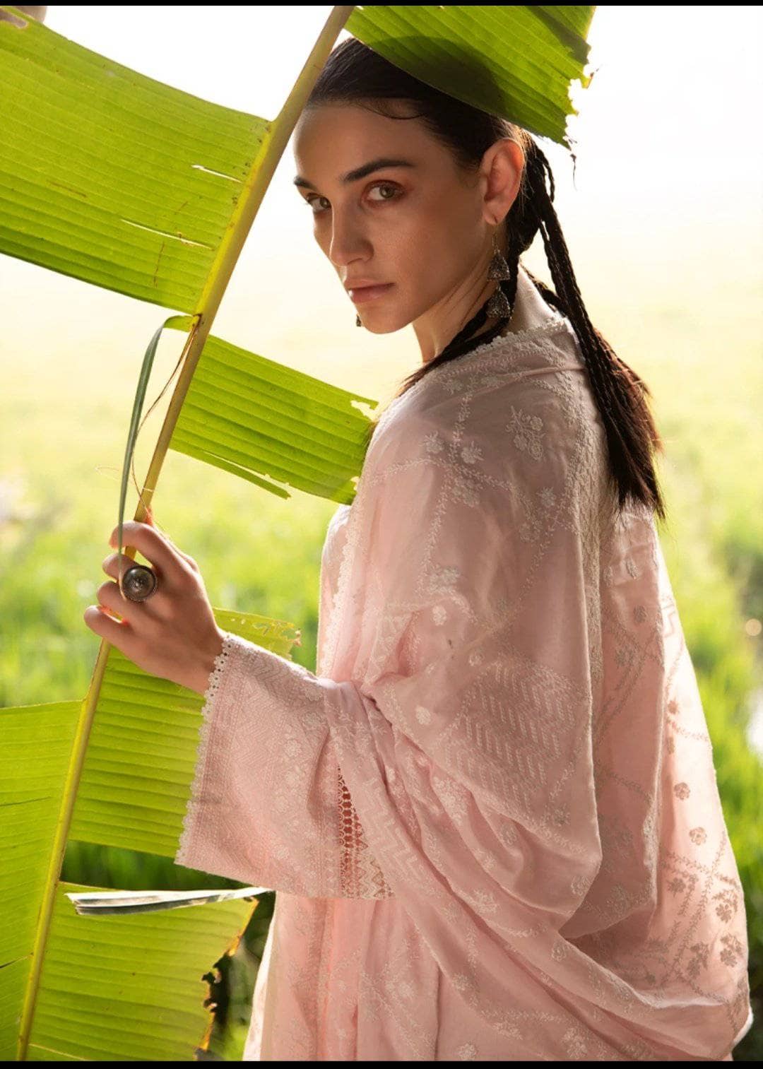 img_image_lawnkari_lawn_2021_awwal_boitique