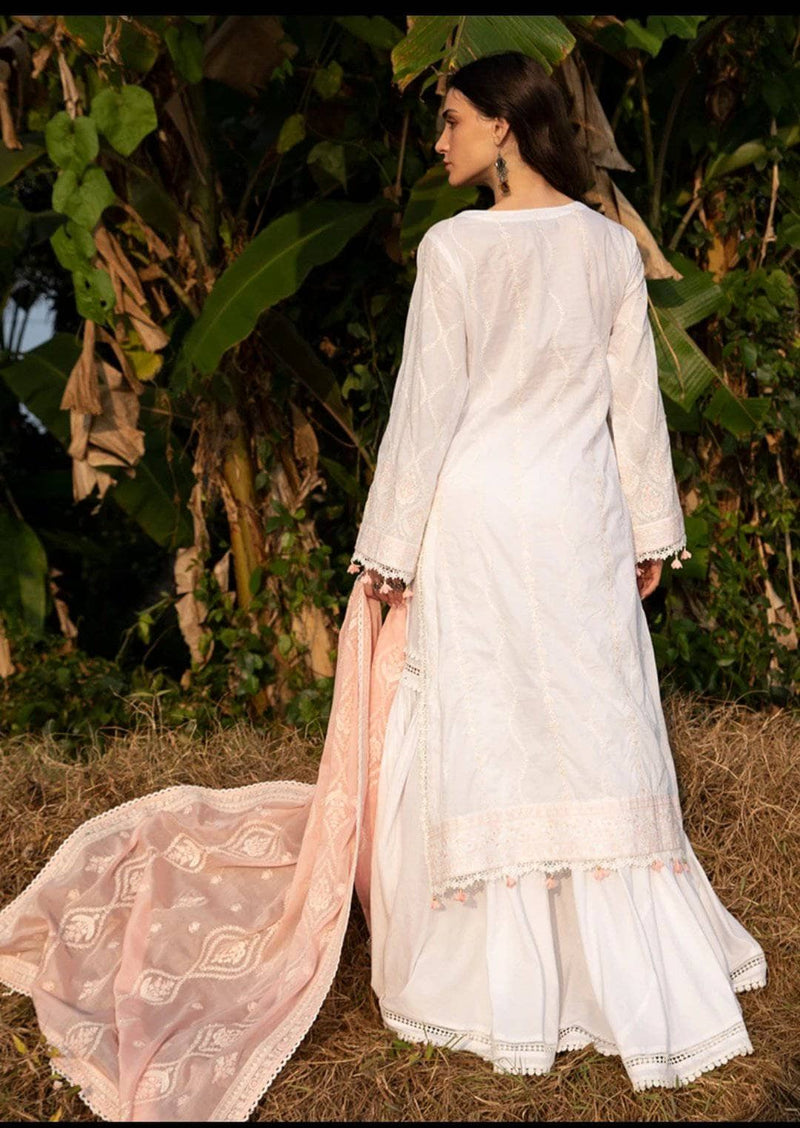 img_image_lawnkari_lawn_2021_awwal_boitique