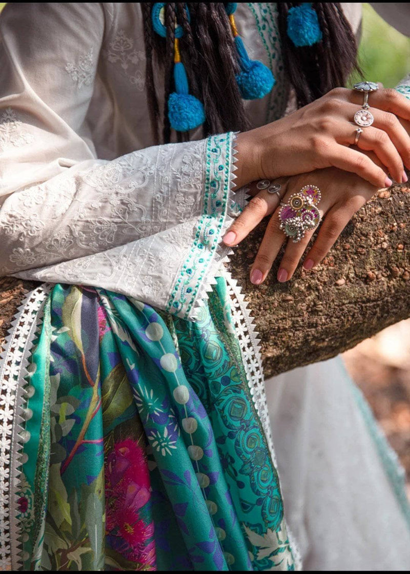 img_image_lawnkari_lawn_2021_awwal_boitique