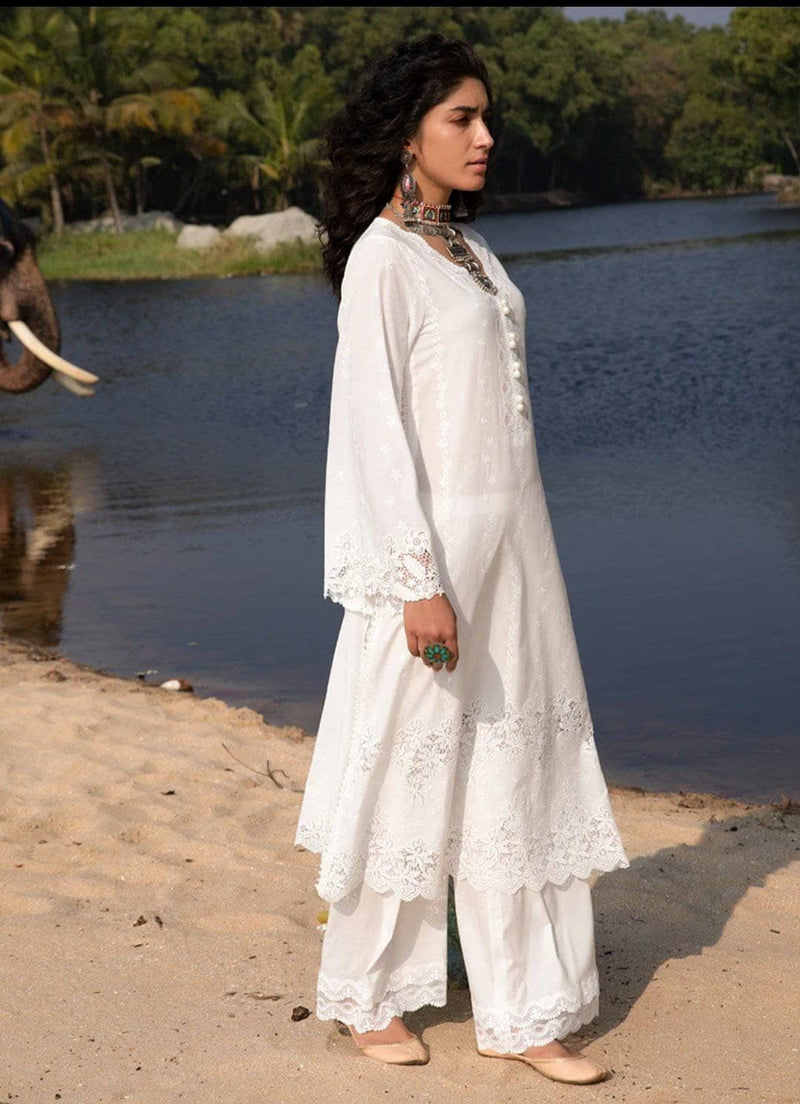 img_image_lawnkari_lawn_2021_awwal_boitique