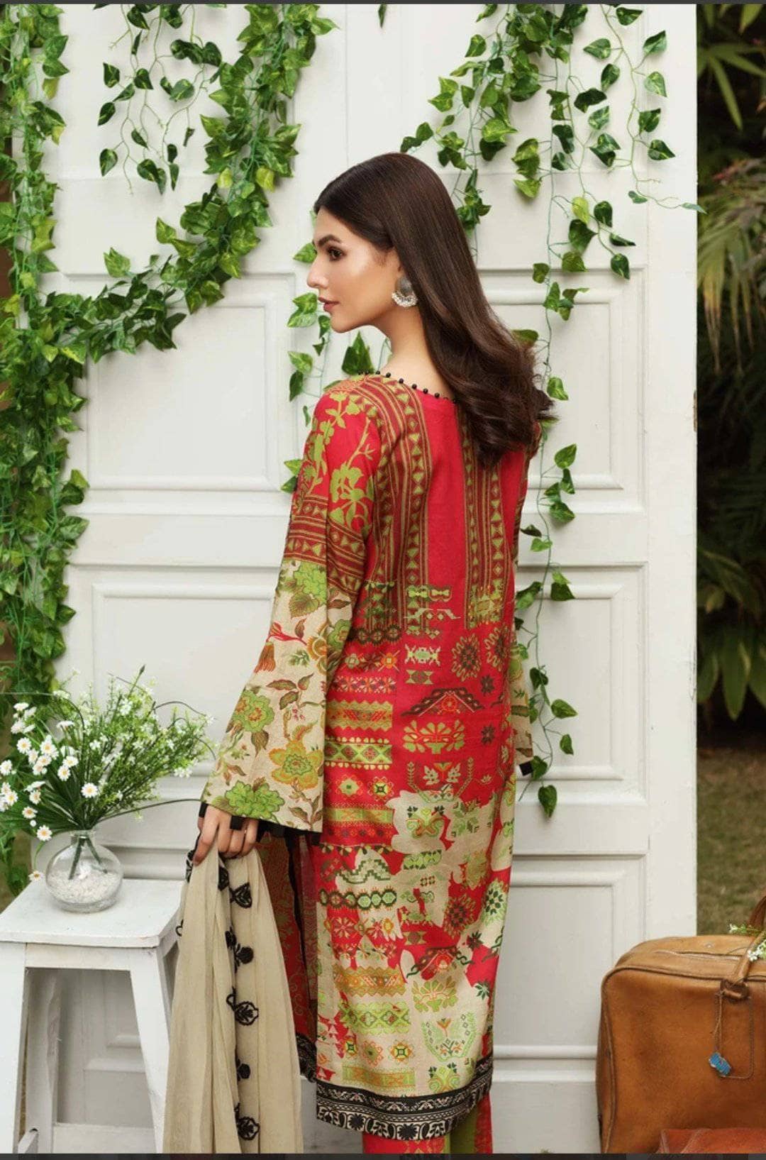 img_charizma_aniiq_lawn_2021_awwal_boutique