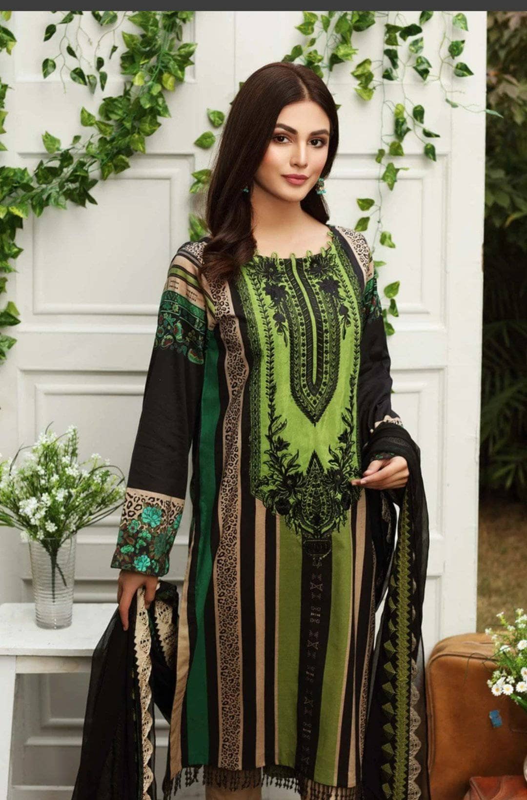img_charizma_aniiq_lawn_2021_awwal_boutique