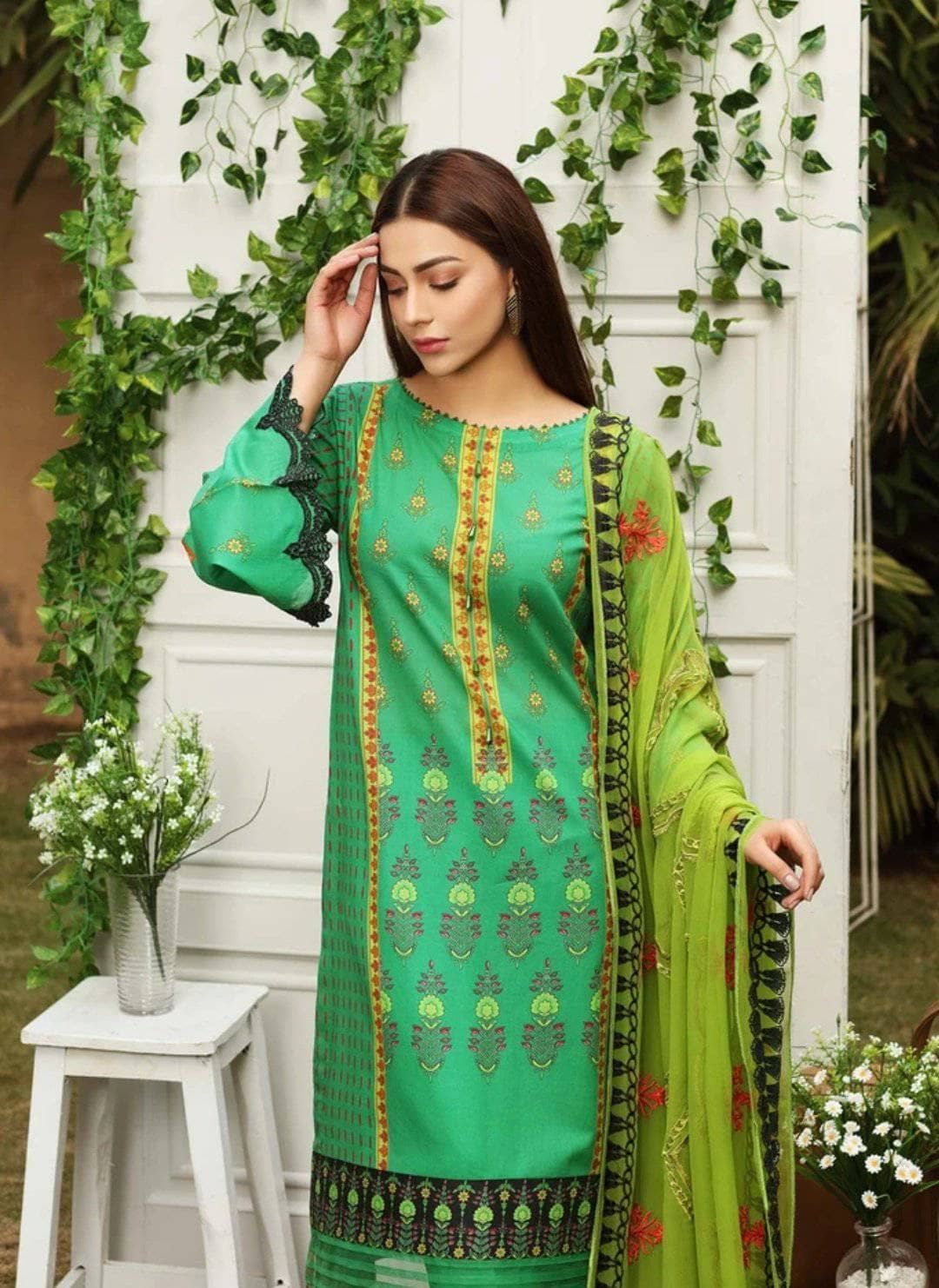 img_charizma_aniiq_lawn_2021_awwal_boutique