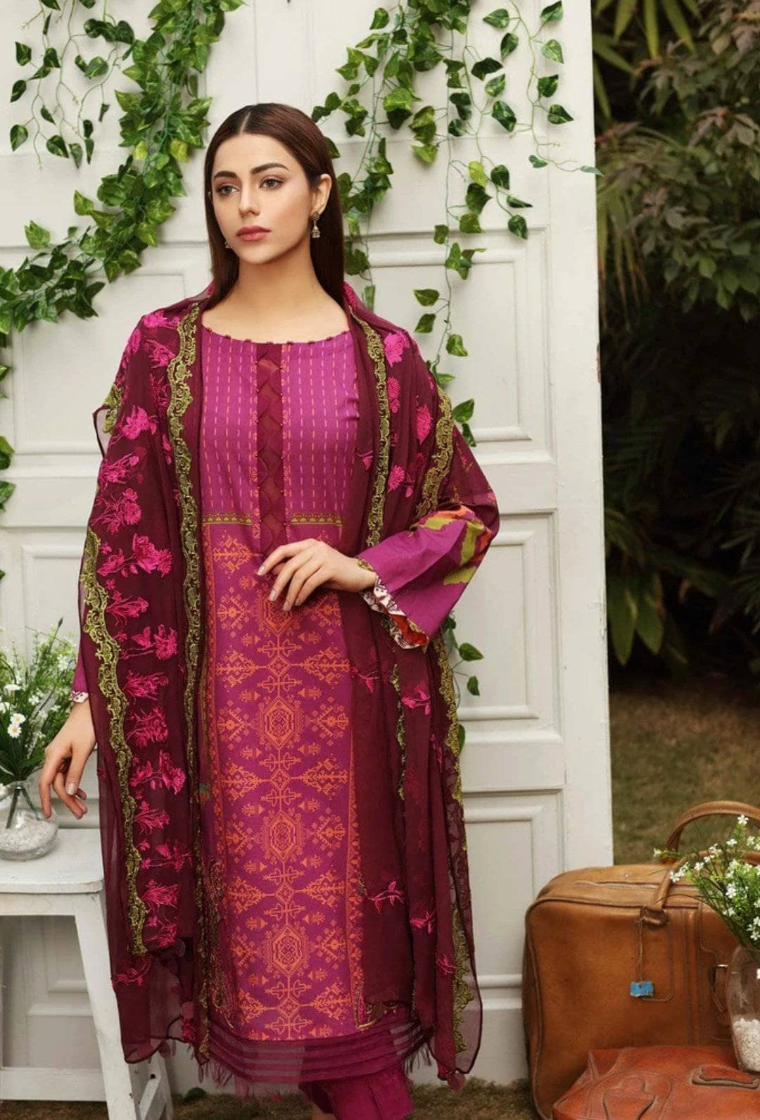 img_charizma_aniiq_lawn_2021_awwal_boutique